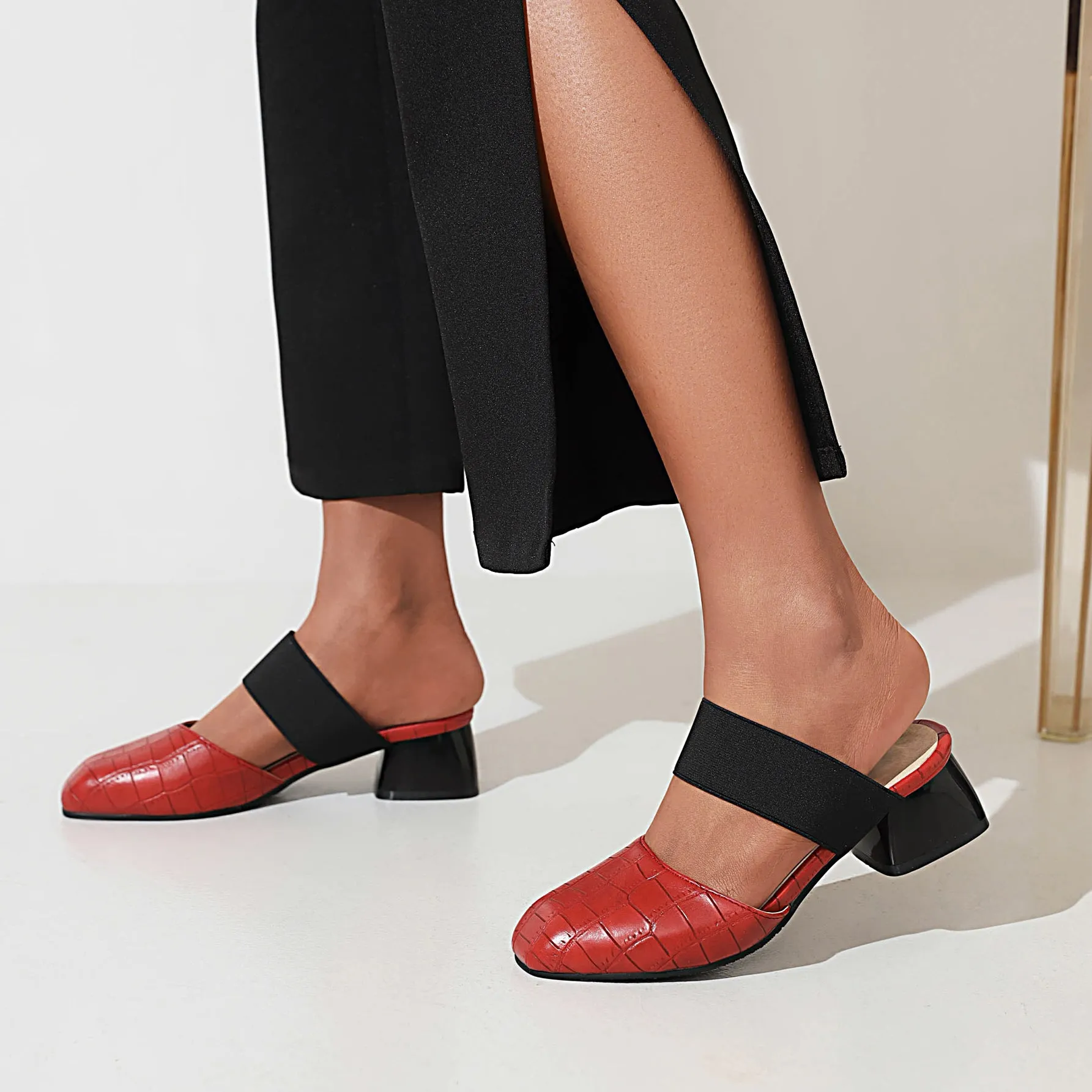 Bigsizeheels Simple Round Toe Flat Sandals - Red