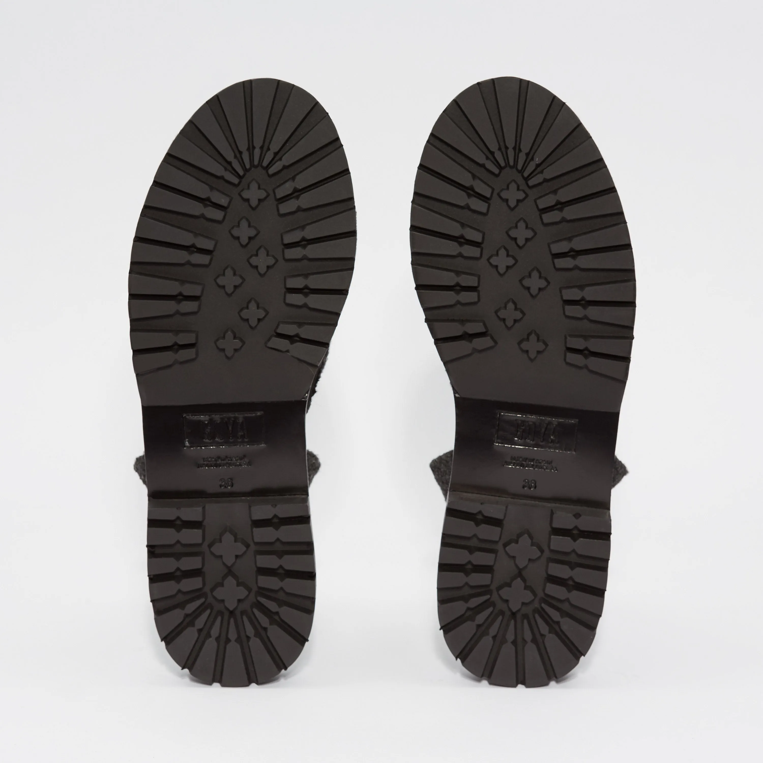 GOYA Carbon Woven Felt Sandals